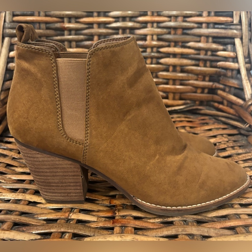 DV by Dolce Vita Brown Heeled Ankle Boots